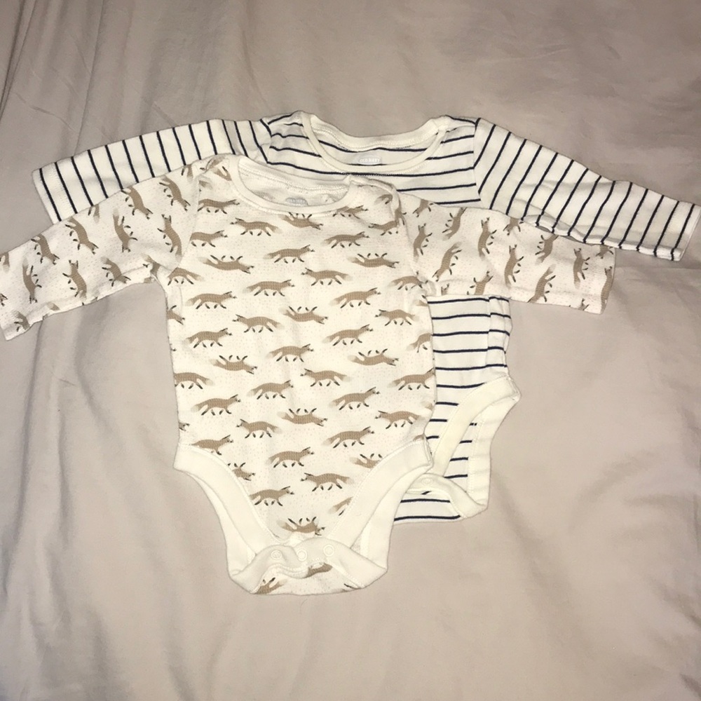 Old Navy L/S Onesie -2 pack